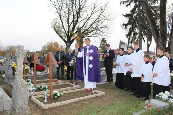 Posvätenie hrobov vojakov Posvätenie hrobov vojakov