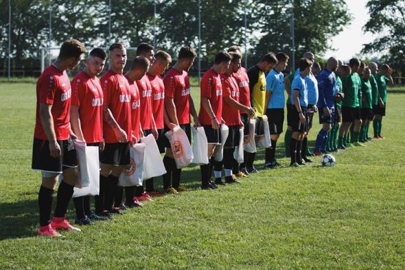Futbalový zápas OŠK ZALUŽICE - HK DUKLA INGEMA MICHALOVCE Futbalový zápas OŠK ZALUŽICE - HK DUKLA INGEMA MICHALOVCE